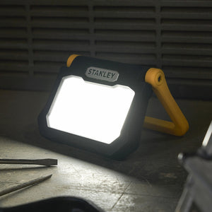 LED Mains Foldable Area Work Flood Light | 40W 4000lm 5700K | Durable for Construction Sites | IP54 | Black & Yellow